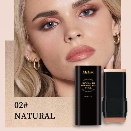 Dual-ended illuminating concealer and foundation stick (with built-in brush): waterproof and sweat-resistant, it glides on for an even, flawless finish, creating a radiant, luminous complexion.